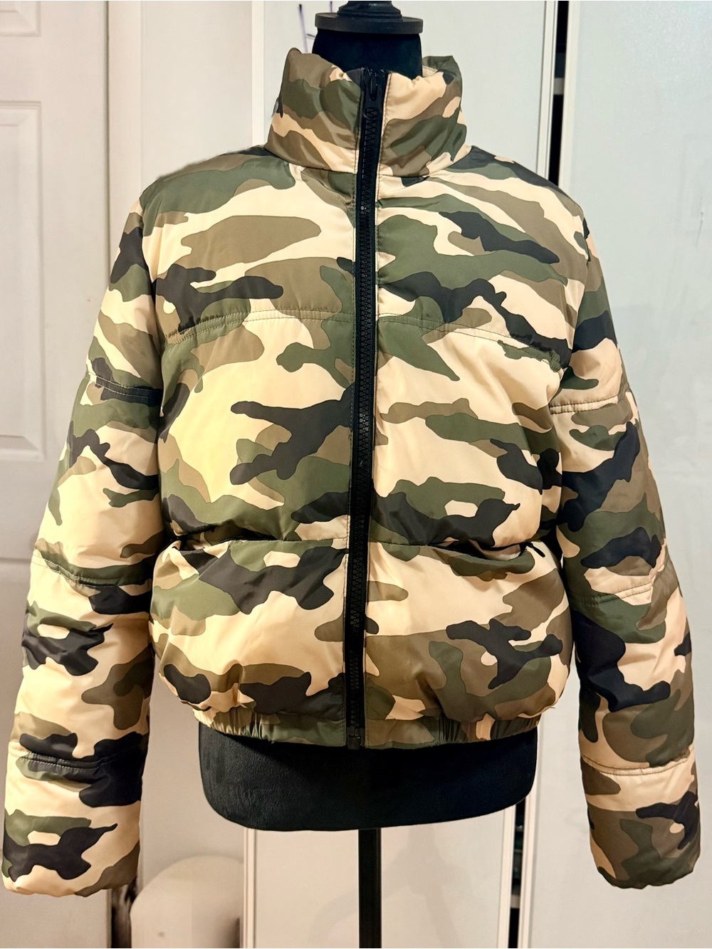 H&M Camouflage Puffer Jacket - Green & Tan
